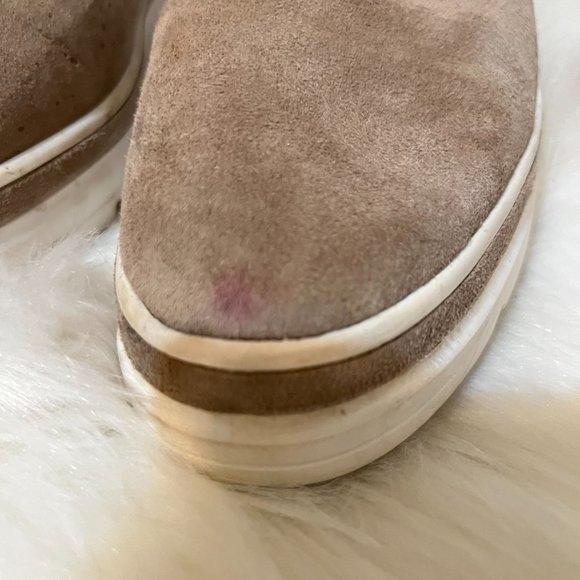 Bill Blass Sutton Suede Sneaker Center Size 9 tan - Picture 2 of 11